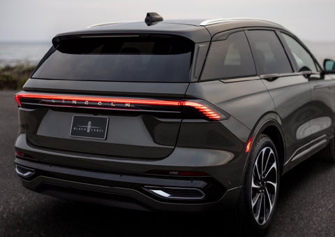 The rear of a 2024 Lincoln Black Label Nautilus® SUV displays full LED rear lighting. | Gettel Lincoln in Punta Gorda FL