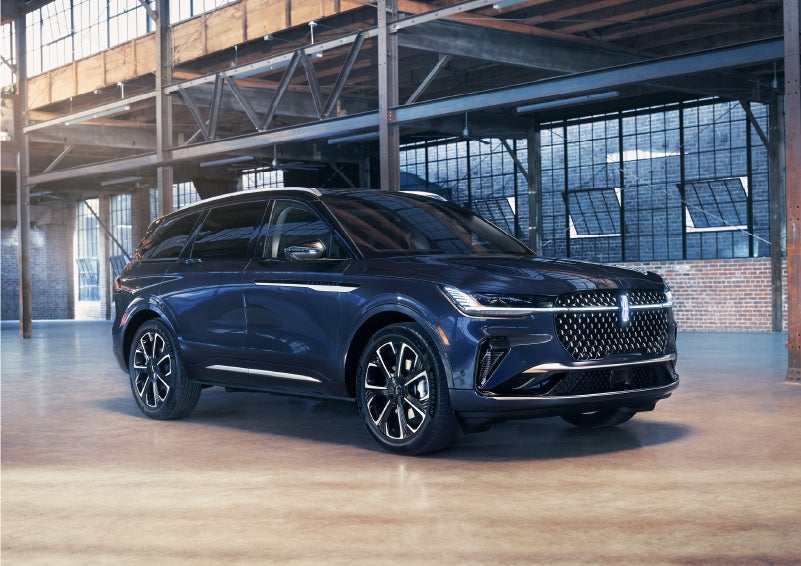 A 2024 Lincoln Nautilus® SUV is parked in an industrial space. | Gettel Lincoln in Punta Gorda FL